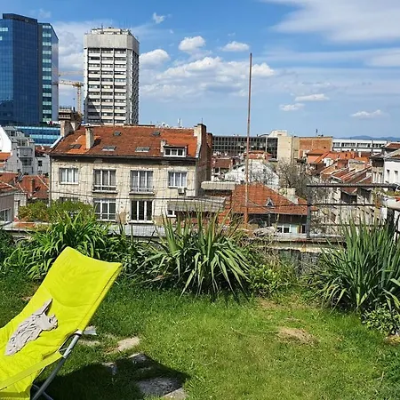 Top Center Apartment