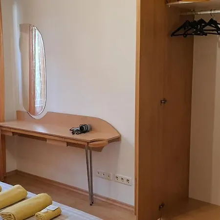 Apartment Top Center